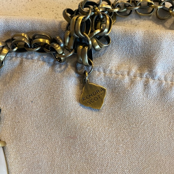 Kendra Scott Harlow in White Banded Agate - Picture 5 of 5